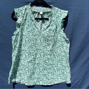 100% Cotton Old Navy Medium Green Floral Sleeveless Blouse natural fibers